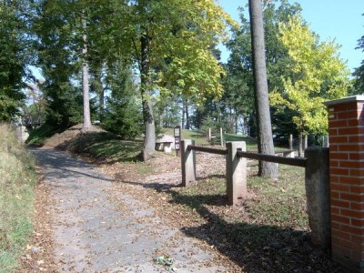 Horní park - cestička pod lávkou, 2005