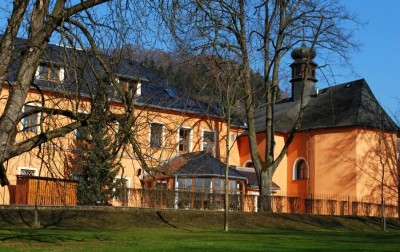 zanek2009_budova_zahrada_big