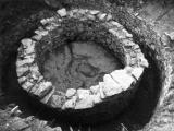 Archeologické práce na hradě, 2000 - hradní "cisterna" (později pivovarská "lednice")
