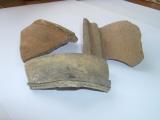 Archeologické práce, 3 úlomky z keramických nádob z hrad