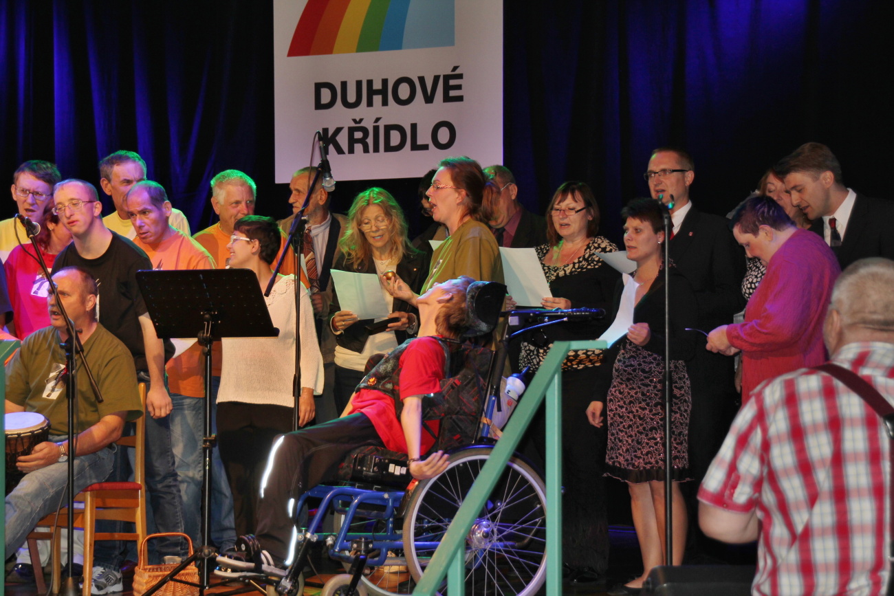 img_duhove_kridlo_pardubice_2015_big.jpg