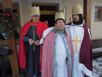 Tři králové v Domovu pod hradem Žampach 6.1.2015
