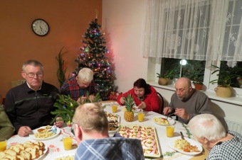 2016 Štědrý den v Domovu pod hradem Žampach (24.12)