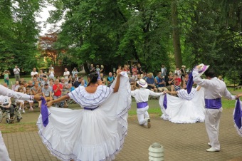 25.6. 2017 vystoupení souboru Fiesta Tica Kostarika - folklorní soubor ze San José z Kostariky