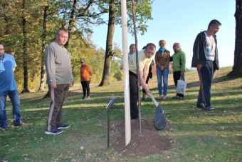 2018 Sázení pamětní lípy a benefiční koncert Q VOX (17.10.)