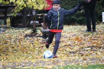 Foto Iscarex - Honza Šimůnek a Markéta Černá: 2. ročník běžeckého krosu Okolo Žampachu 23.10. 2016