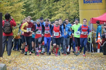 Foto Iscarex - Honza Šimůnek a Markéta Černá: 2. ročník běžeckého krosu Okolo Žampachu 23.10. 2016