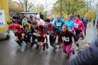 FOTO Heda Sedláčková  - 4. ročník běžeckého krosu Okolo Žampachu 
 27.10. 2018