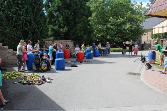 2019 - Letní hudební festival pod hradem Žampach 6.7.)