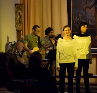 12.12 2014  Vánoční akce - Jarmark - dětské dílny - koncert