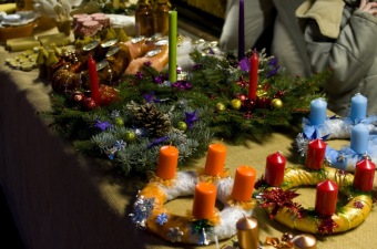 12.12 2014  Vánoční akce - Jarmark - dětské dílny - koncert