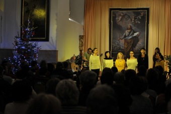 12.12 2014  Vánoční akce - Jarmark - dětské dílny - koncert