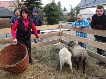 11.12. 2015 - přípravy na Vánoční akce - Jarmark - dětské dílny - koncert