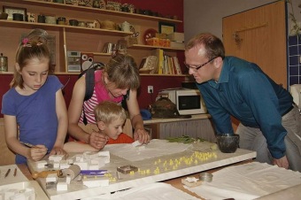 Z návštěvy hejtmana Pardubického kraje
Martina Netolického na akci Zámecká slavnost v Domovu pod hradem Žampach dne 28.5. 2016 (foto archiv zřizovatele)