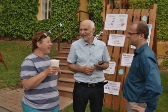 Z návštěvy hejtmana Pardubického kraje
Martina Netolického na akci Zámecká slavnost v Domovu pod hradem Žampach dne 28.5. 2016 (foto archiv zřizovatele)