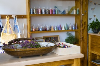 8.9. 2015 Otevření obchůdku ´Z pod hradu Žampach´ v Letohradu