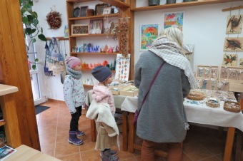 13.12. 2016 Obchůdek Z pod hradu Žampach-  Letohrad - vánoční prodej - zahájen