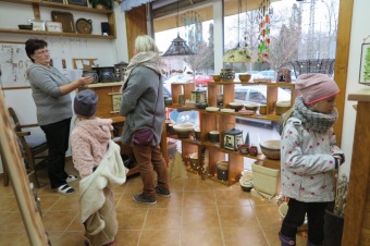 13.12. 2016 Obchůdek Z pod hradu Žampach-  Letohrad - vánoční prodej - zahájen