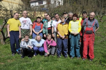 Zahradnictví - aktivizační centrum - jarní práce 2016