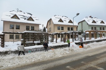 2017 Práce obyvatel v zimním období....