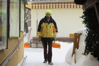 2017 Práce obyvatel v zimním období....