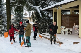 2017 Práce obyvatel v zimním období a krásy zimy