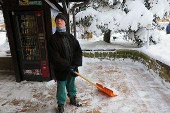 2017 Práce obyvatel v zimním období a krásy zimy