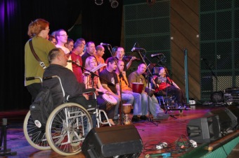 Foto: Kateřina Procházková - 30.9. 2015 Barbušáci na akci Duhové křídlo Pardubice