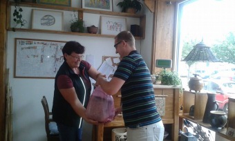 12.7. 2016 Z prohlídky obchůdku a bytů CHB Letohrad a Žamberk  - pan radní Pk a starosta Letohrad