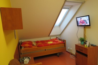 2017 Odlehčovací služba (OS) - ubytování v podkroví zámecké  budovy