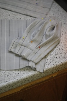 2020 Nouzový stav zasáhl také do Domova pod hradem Žampach - šití ochranných roušek...