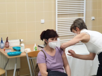 Vakcína Moderna dorazila dne 2.3. v počtu 170 ks také do našeho "očkovacího centra".