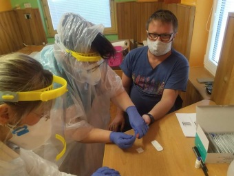 Opakovaní preventivní vyšetření zaměstnanců - rapid test  - zahájeno 12.4. 2020