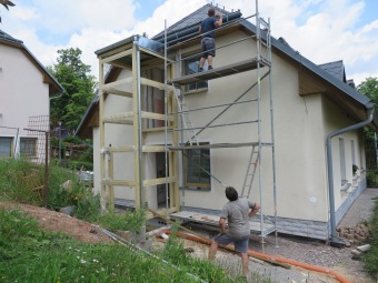 Realizujeme bezbariérový přístup do podkroví  domku Adam. Spolufinancováno z programu EU IROP - Infrastruktura sociálních služeb II - díky MAS ORLICKO