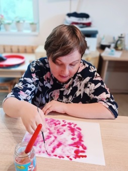 2025 Aktivizační činnost - výtvarná tvorba - domek Adam (8.7.)