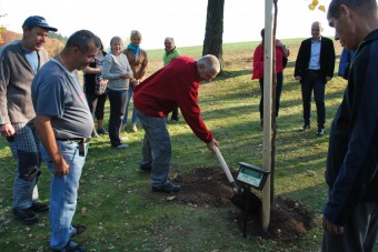 2018 Sázení pamětní lípy ke Dni stromů a 100. výročí republiky za účasti Q VOX (17.10.)