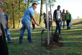 2018 Sázení pamětní lípy ke Dni stromů a 100. výročí republiky za účasti Q VOX (17.10.)