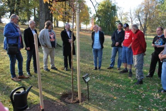 2018 Sázení pamětní lípy ke Dni stromů a 100. výročí republiky za účasti Q VOX (17.10.)