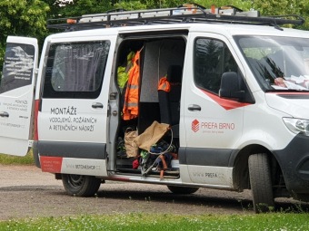 2023 Program dešťovka - průběh prací - montáž retenční nádrže 13.6. 2023