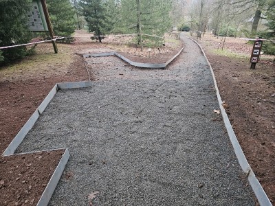 2025 Úprava centrální cesty horním parkem arboreta (10/25 - 04/26)